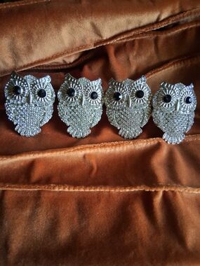 Tahari Home Owl Rhinestone Napkin Rings Set 4 Silver Tone Sparkle Table Decor